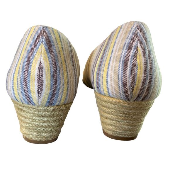 Kelly & Katie Blue Stripe Espadrille Wedge Heels w/ Peep Toe & Gold Size 9 - Picture 4 of 11